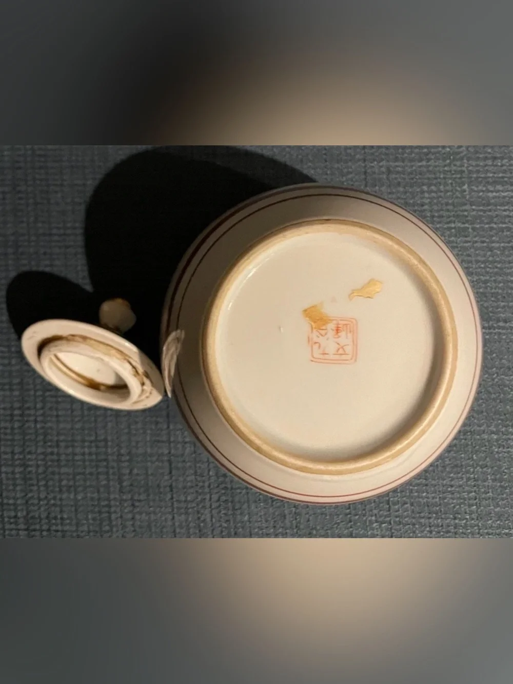 Vintage Japanese Kutani Porcelain Lidded Temple Jar Figural Calligraphy
